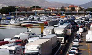 Fed-Up Truckers Start US Revolution - Shutting Down Highways Until Demands Met