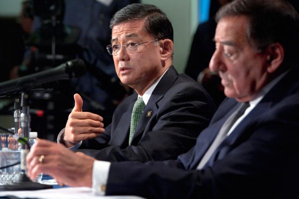 VA Secretary Eric Shinseki in Hot Seat Over Veteran "Waiting List" - Delayed Treatment Allegedly Killed 40 Veterans