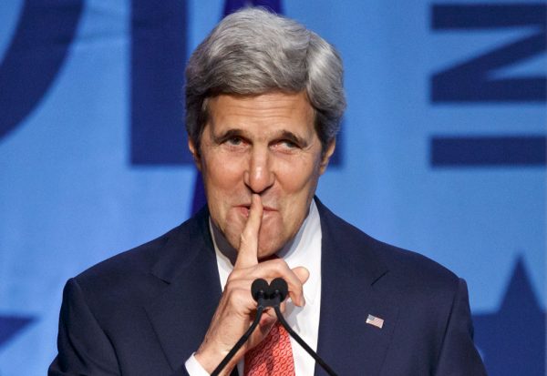 Criminal Hillary Clinton Sent Loser Lapdog John Kerry to Force Ecuadorian Government to Cut Julian Assange's Network Connection To Hide Truth From World